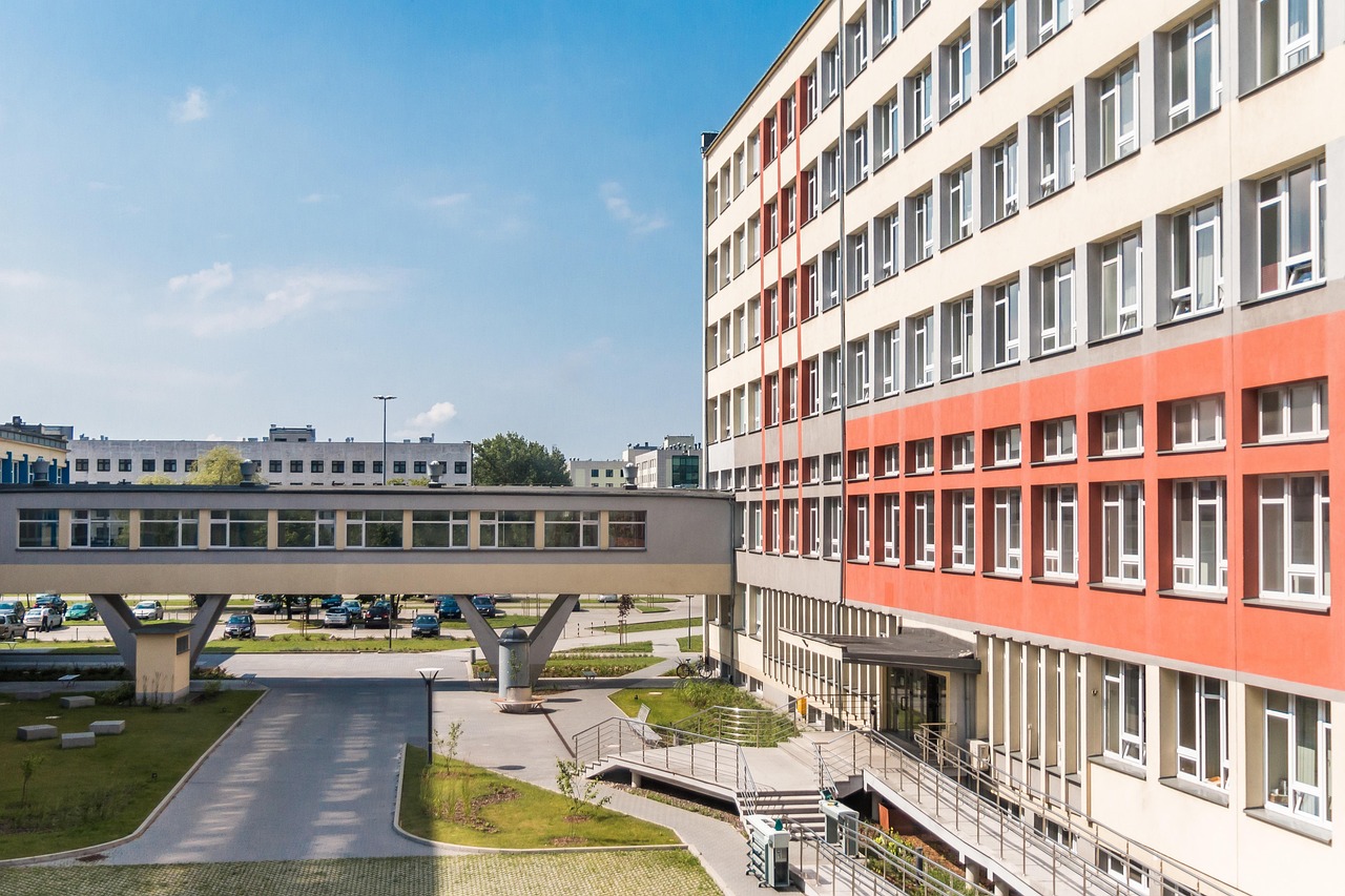 河南566分能上什么大學？附2025年可以報考的大學名單